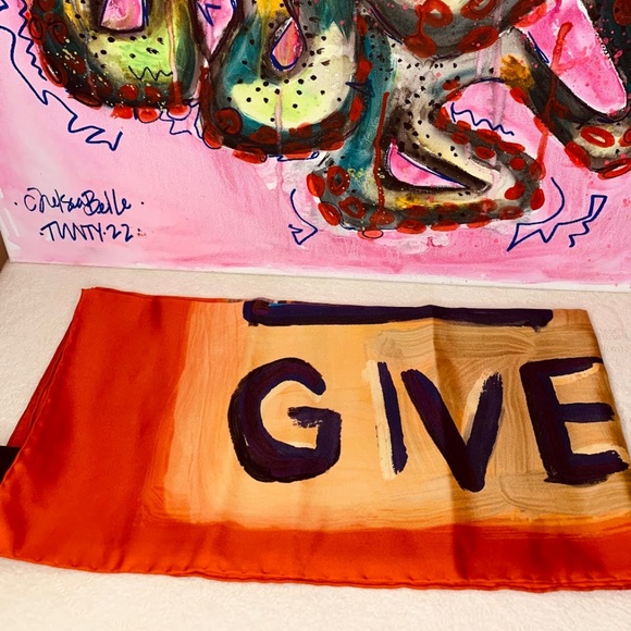 Givenchy - Givenchy Artwork Logo Printed Scarf 100% Silk - Picture 4 of 5